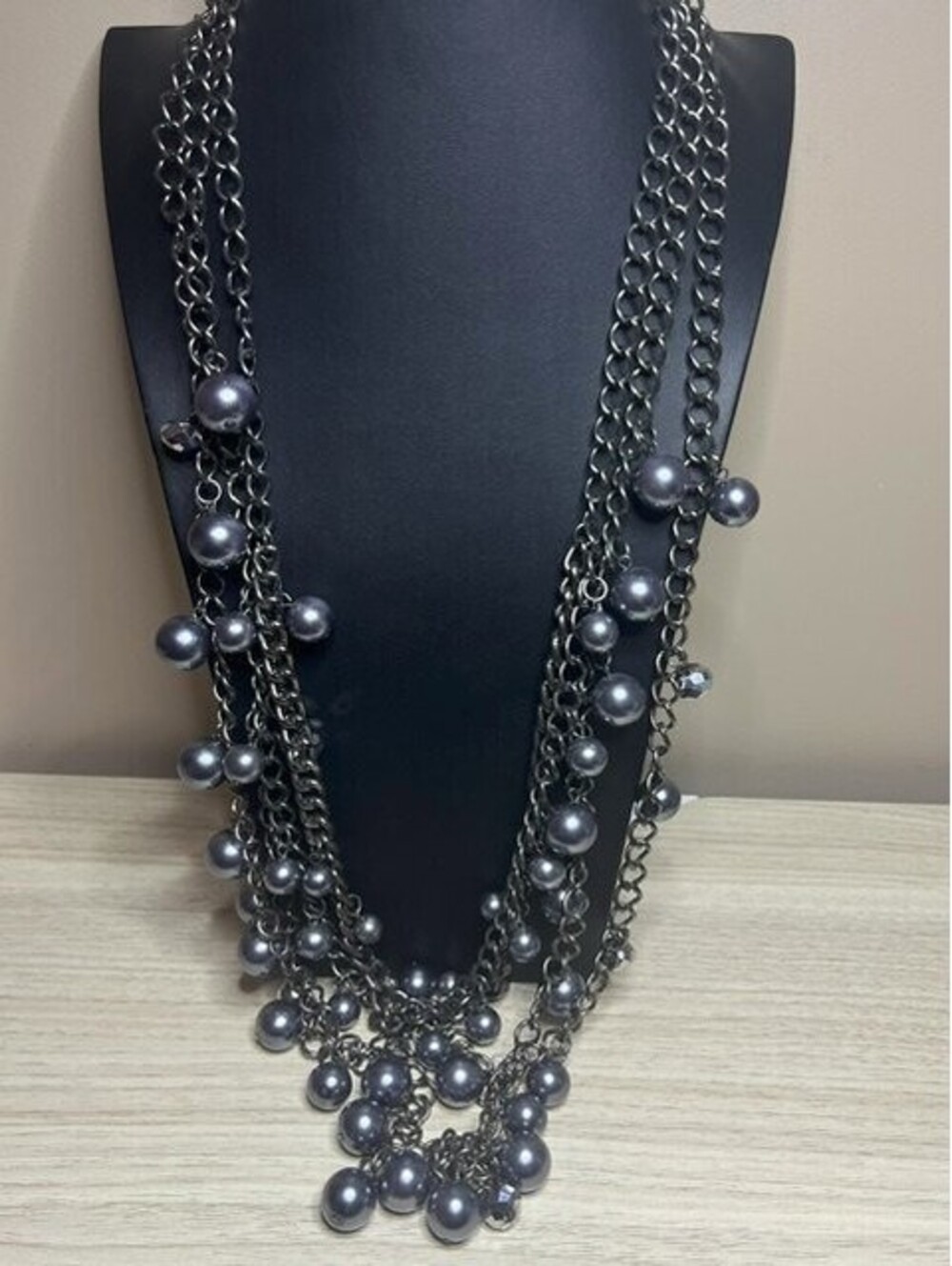 B7399 S. Vera Wang statement Layered Faux Pearl Gunmetal Chain Necklace 28"